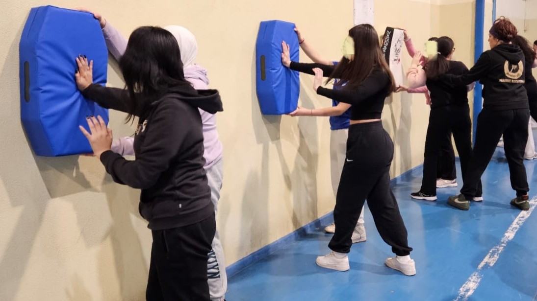 RAGAZZE IN AZIONE (14–18 anni) — RING OF LIFE ASD - APS